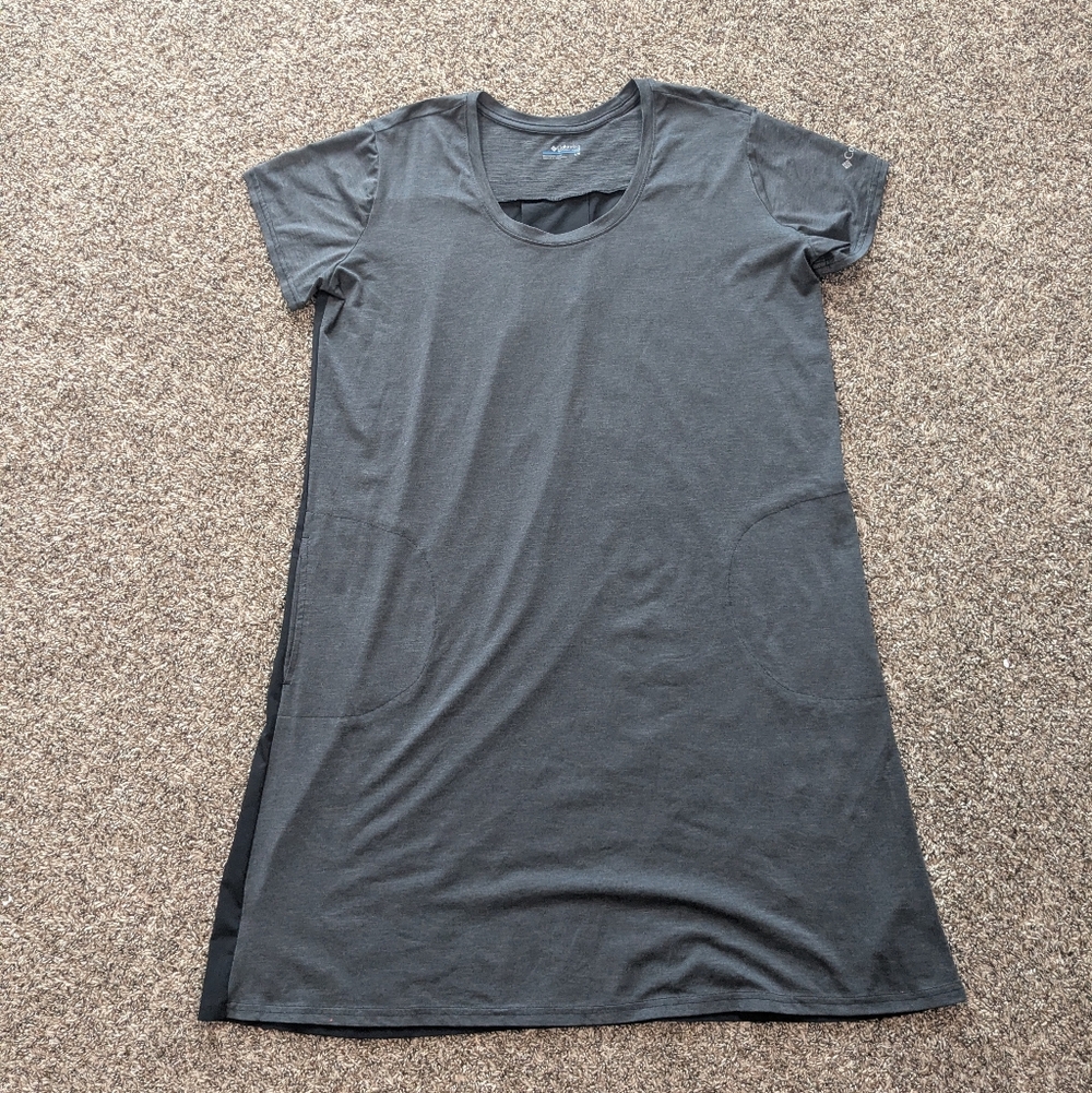 Columbia Short Sleeve Active Dress Size Large Gray And Black Pockets